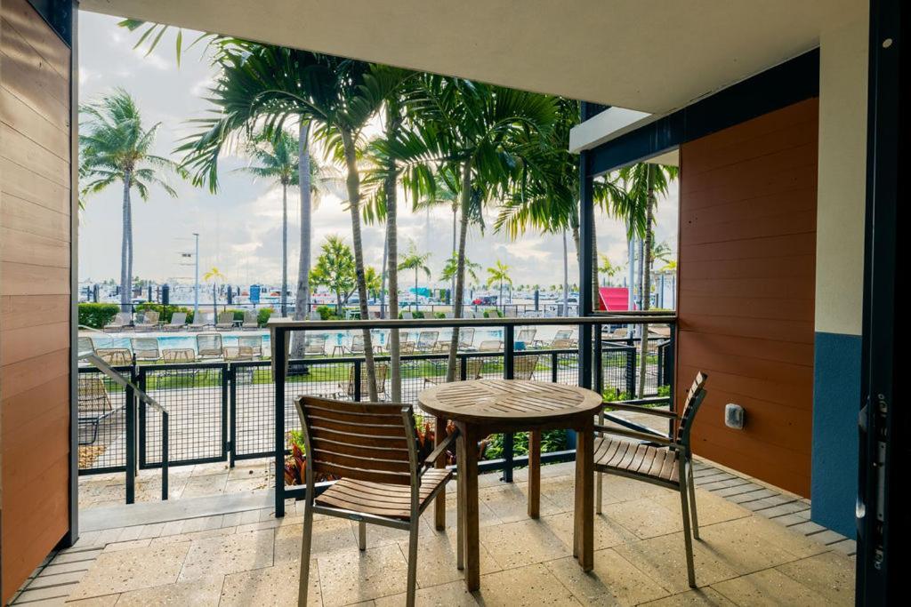The Perry Hotel & Marina Key West Stock Island Exterior photo